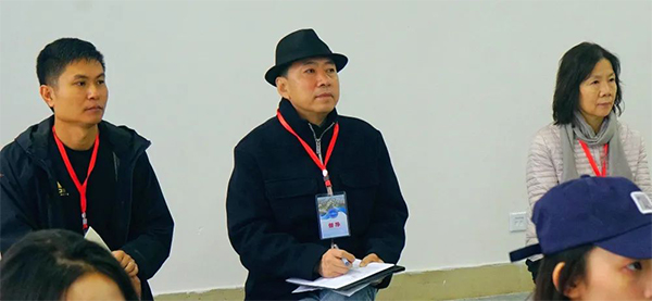 辽宁传媒学院校领导深入课堂 与新生同听线下第一课