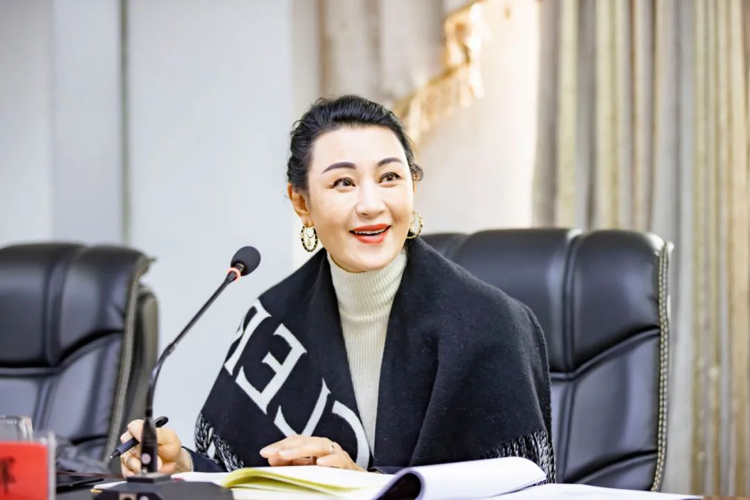 辽宁传媒学院科研处召开高质量科研专项培训会
