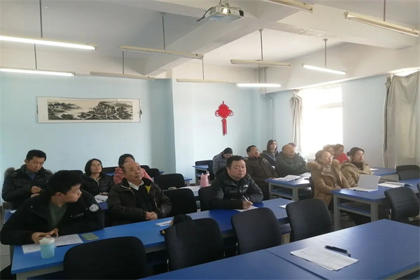 马克思主义学院组织“青蓝工程”结对子仪式暨新教师说课活动
