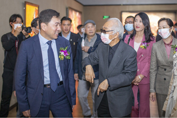姜立个人油画展暨中央美术学院造型学科基础部师生邀请展邀您参观