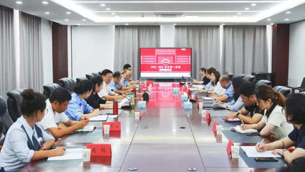 “躬耕教坛 强国有我” 我校召开教师代表座谈会